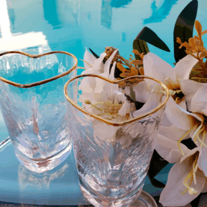 Copo Coração com Borda Dourada